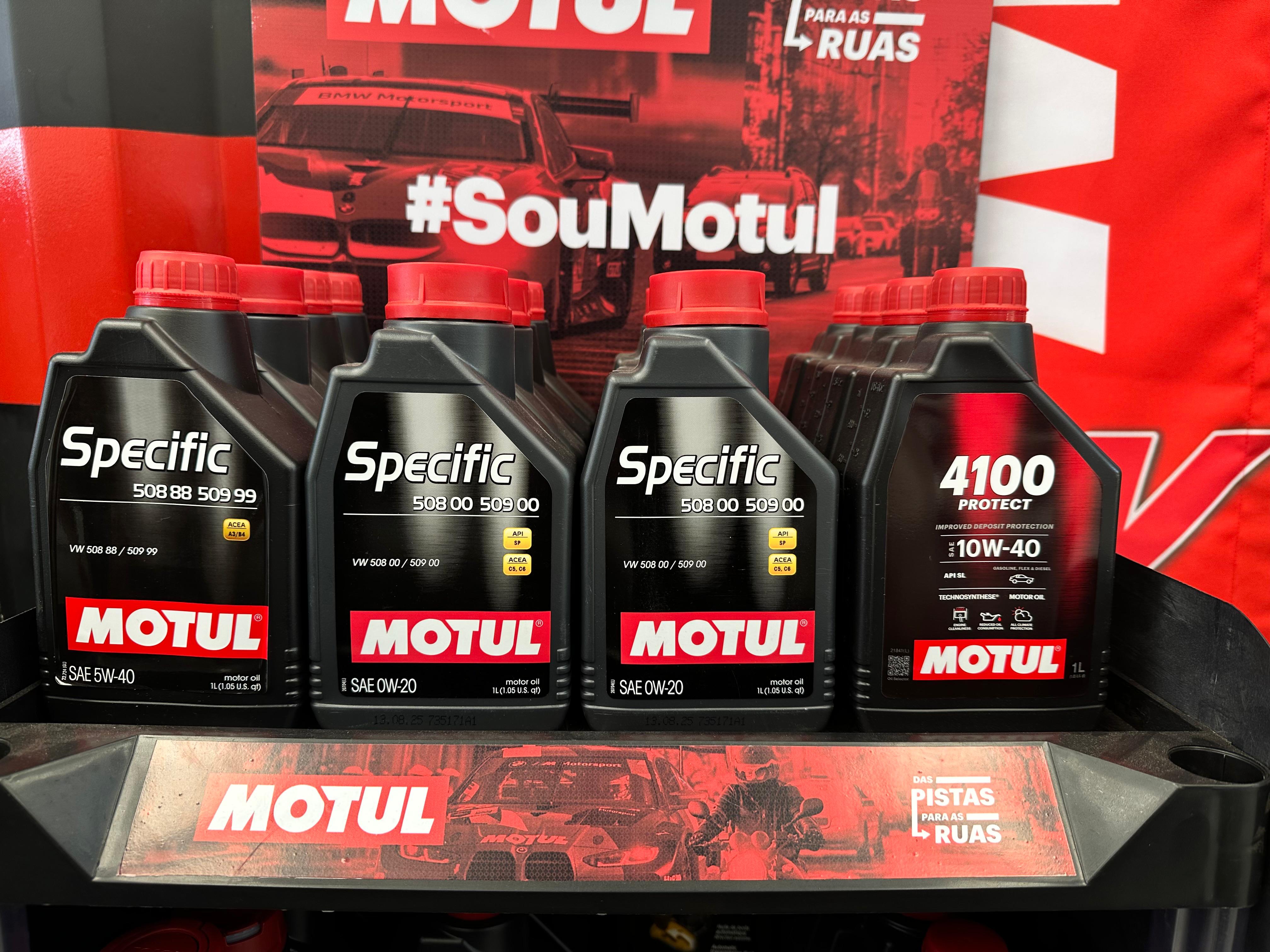 Óleo Motul utilizado na Pit Stop Auto Center